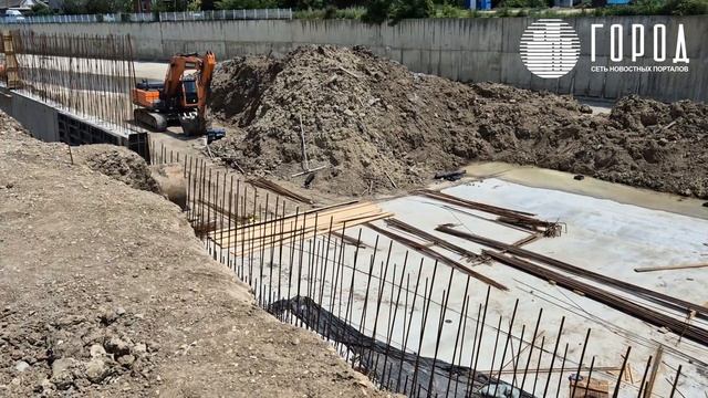 Место строительства автомобильного и пешеходного мостов в Крымске