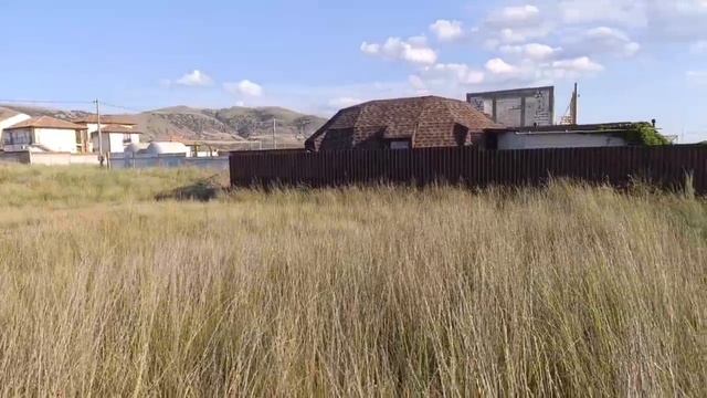 Участок рядом с морем