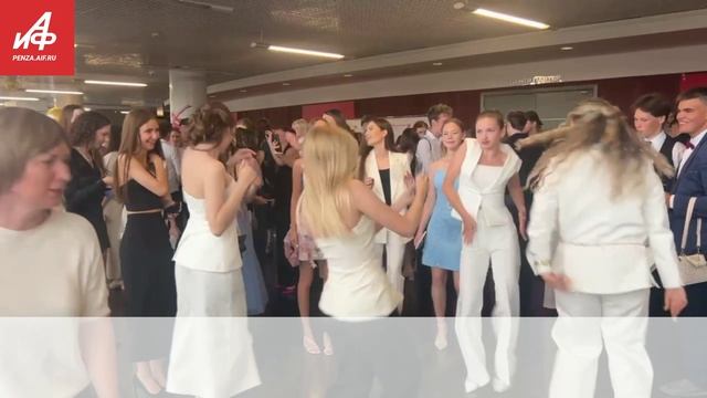 В Пензе наградили учащихся за высокие результаты в учебе на Губернском празднике «Выпускник – 2025».