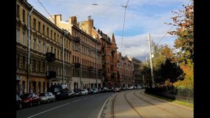 Иду по центру Петербурга