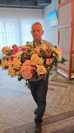 Цветов много не бывает...