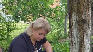 Наши 10 соток. Весь день на даче, обрезала дерево и здесь нас нашли