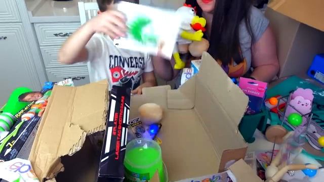 Мистер Макс MYSTERY BOX подарок для Люды от Макса