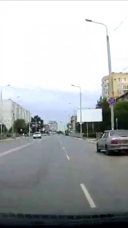 Заужают дорогу, где ехать