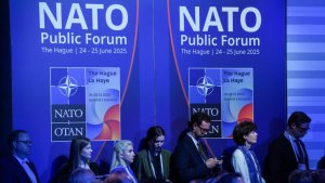 «Ходят на цыпочках»: программу саммита НАТО сократили до одного заседания из-за Трампа