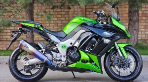 Видеообзор Kawasaki Ninja Z1000SX 2012
