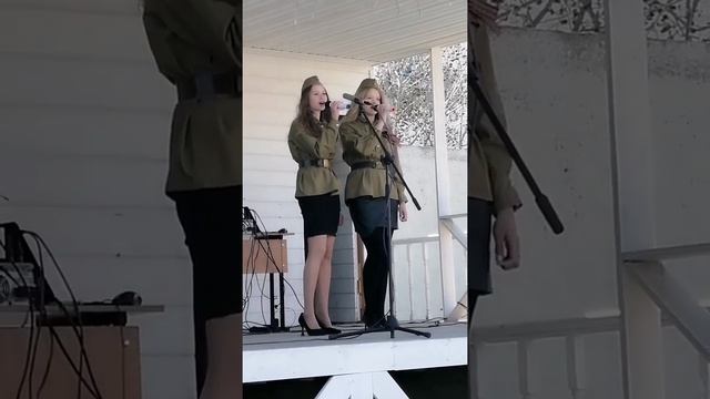 Песня Булата Окуджавы "Бери шинель, пошли домой"