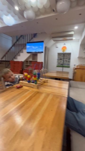 Володя: 3,10 и Артём 16, в кафе «Брат Бурят» смотреть онлайн