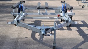 ПРИЦЕП ДЛЯ ДВУХ ГИДРОЦИКЛОВ МЗСА 81772В.101. ПРИЦЕП-ЦЕНТР ТОЛЬЯТТИ 977 КМ.ФЕД.ТРАСЫ М5 "УРАЛ"