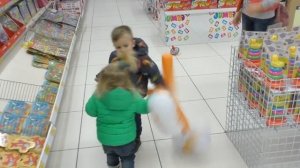 Рома и Диана ★ Летим на КИПР Селимся в Виллу Идем в Магазин Распаковка Сюрприза Fly to Cyprus and re