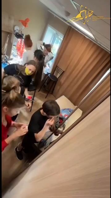 Грим - важнейшая часть образа циркового артиста.