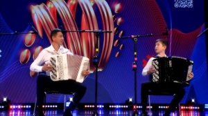 "Гармонист играет твист" Е.Дербенко.
"Весёлый хоровод" В.Гридин.
исп.Михаил и Никита Никифоровы