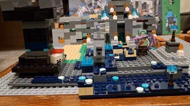 краш-тест на Lego набор сражение в подземелье Lego Minecraft