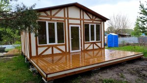 Баня-дом 6×5,5 м с верандой 6×3 м в стиле фахверк, которая влюбляет с первого взгляда!