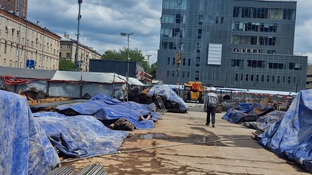 На стройке Москва