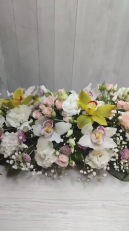 Свадебный сет из живых цветов для банкетного зала