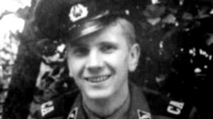 КАКИЕ НАШИ ГОДЫ...! (песню исполняет М. Шуфутинский)