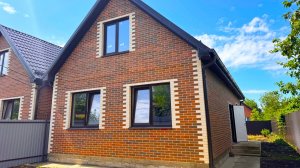 Современный дом в отличном месте с развитой инфраструктурой и хорошей транспортной развязкой