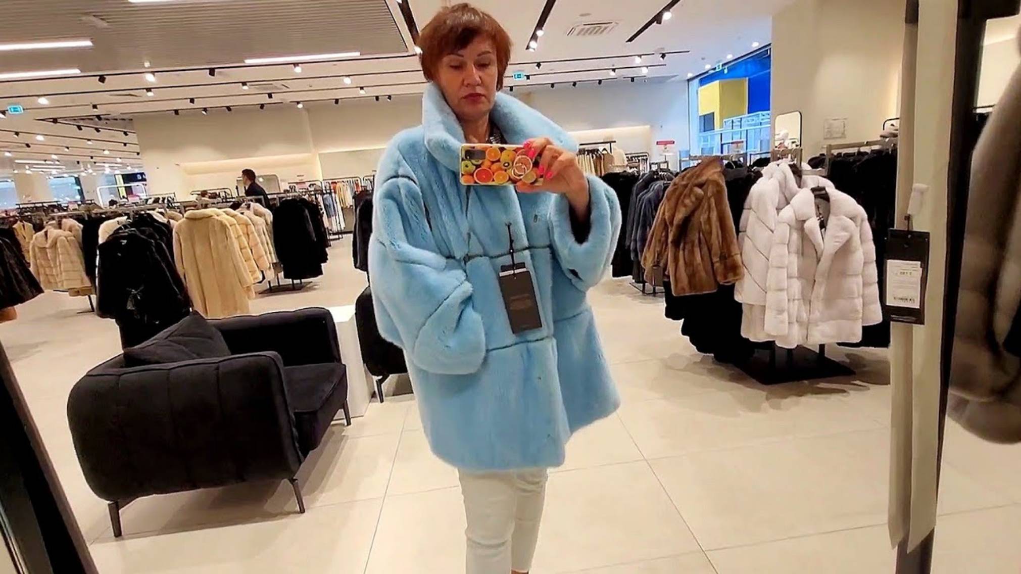 Елена Зыбенкова. С ИРОЙ В ПОИСКАХ РАСПРОДАЖ👗ШУБА МОЕЙ МЕЧТЫ‼️АЙФОН ОСВОЕН