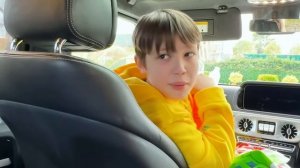 Мистер Макс День в папином Гелике