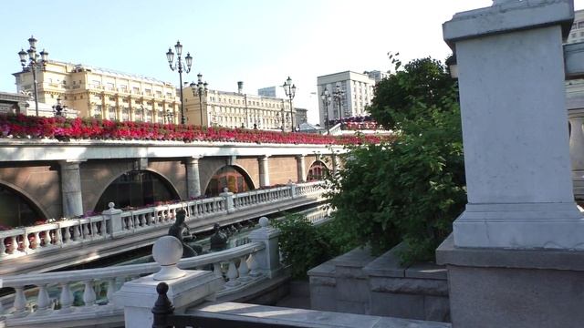 МОСКВА. Фонтаны  Александровского сада. "Гейзер", "Река Неглинная", "Завеса", "Водопад", "Грот".