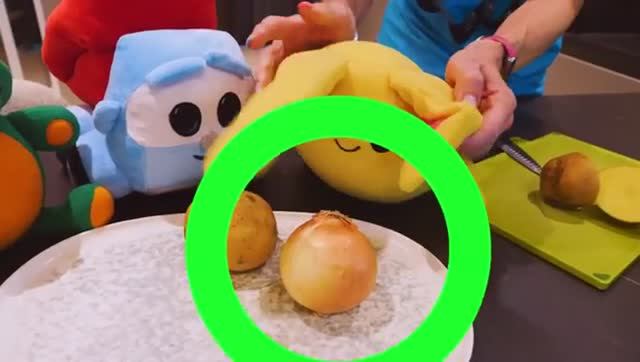 Маша Капуки Кануки и игрушки готовят борщ! Полезные рецепты для детей и родителей