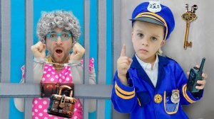 Влад и Ники. Крис и Детективная история про полицейскую погоню! Видео для детей.