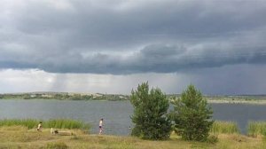 Дачи Озера Тагарского . Дождь на озере. Минусинск