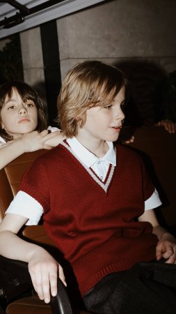SCHOOL'2025
Жилет вязаный однотонный школьный марсала