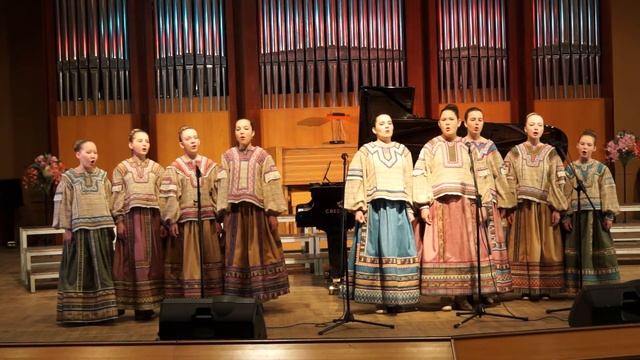 АНСАМБЛЬ НАРОНОЙ ПЕСНИ "ЗАРЯНОЧКА". Кантилена. Поют дети.