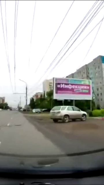 Подрез велосипедом слева