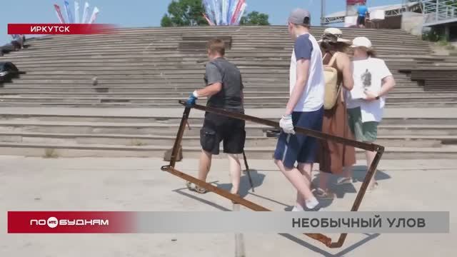 Раритетные фотоаппараты и кованые урны обнаружили на дне Ангары в Иркутске