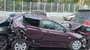‼️Каршеринг влетел в припаркованные автомобили на Зеленоградской улице‼️