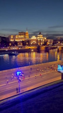 Москва бежит!!!
