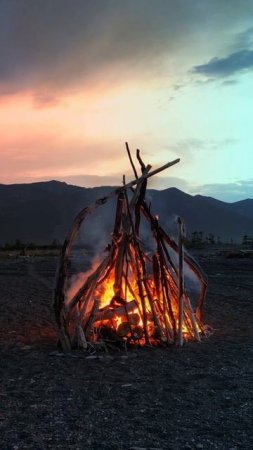 искра, готовая зажечь костёр неслабых размышлений