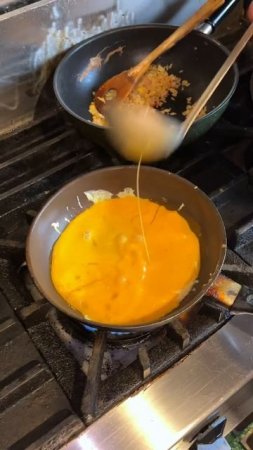 1Ei2RbJsuD8 - 完食不可避の5段オムライス！ライスの味付けは全て違うので最後のひと口まで楽しめる！【創作料理アランチャ】#名古屋グルメ #japanesefood #shorts
