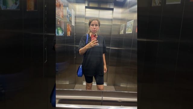 В лифте смотреть онлайн