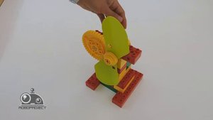 17.Лего Первые механизмы - Ручной вентилятор