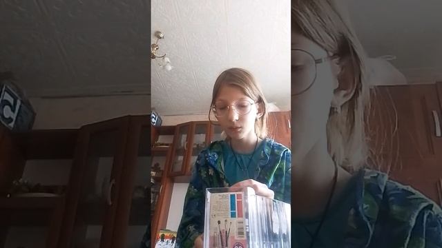 Уборка в комнате на даче