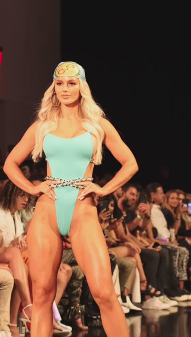 Aly Tay in Slow Motion _ Miami Swim Week 2022 x Canon R5