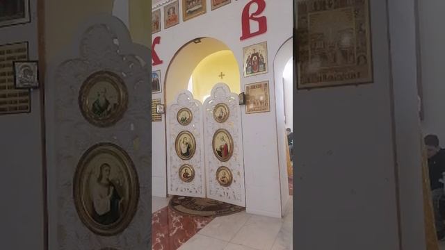 Дорогие братья и сестры! Божественная служба храм Святой Троицы