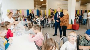 Максим Красноцветов посетил летнюю оздоровительную площадку на базе гимназии №10 в Пушкино