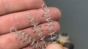 Рыболовные кормушки и Подставка для удочки для рыбалки сделаные своими руками. Самоделки для рыбалки