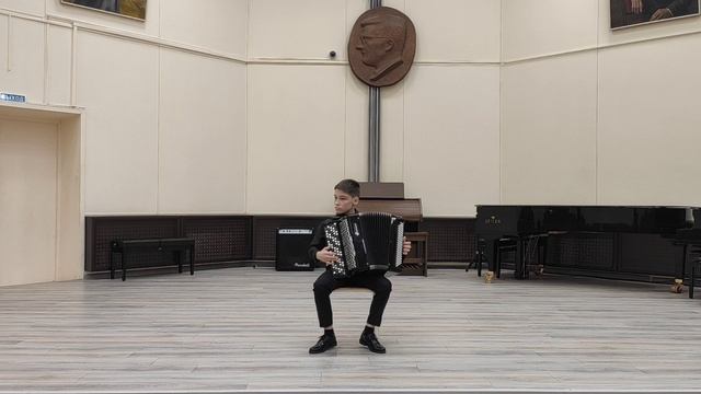 Аршинов Всеволод (12 лет). 1. Эрик Сати. "Бюрократическая" сонатина. 2. Г. Шендерёв. Во лесочке.