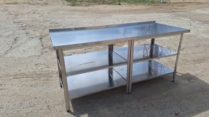 Стол с бортом