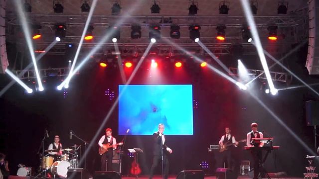 Glow (live  performance Summer Palace )
