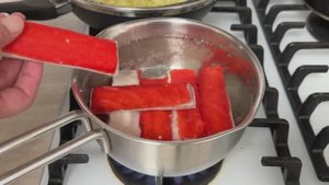 ОТПУСКАЕМ крабовые палочки в КИПЯТОК... салат в рулетике закуска за 5 минут ГОТОВИМ рецепт АСМР