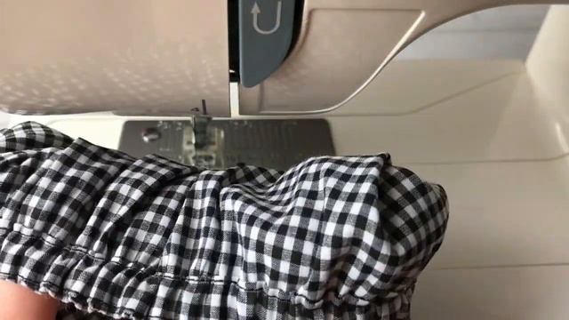 Модный пышный рукав-фонарик на резинке