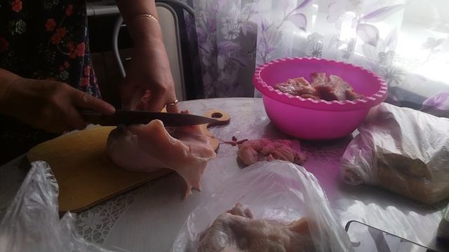 Разделываю мясо
