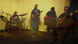 Я смотрю в глаза